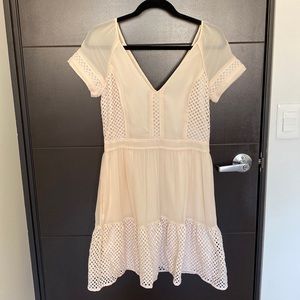 Banana Republic Eyelet Detail
Dresses Size 6 in Ivory/cream